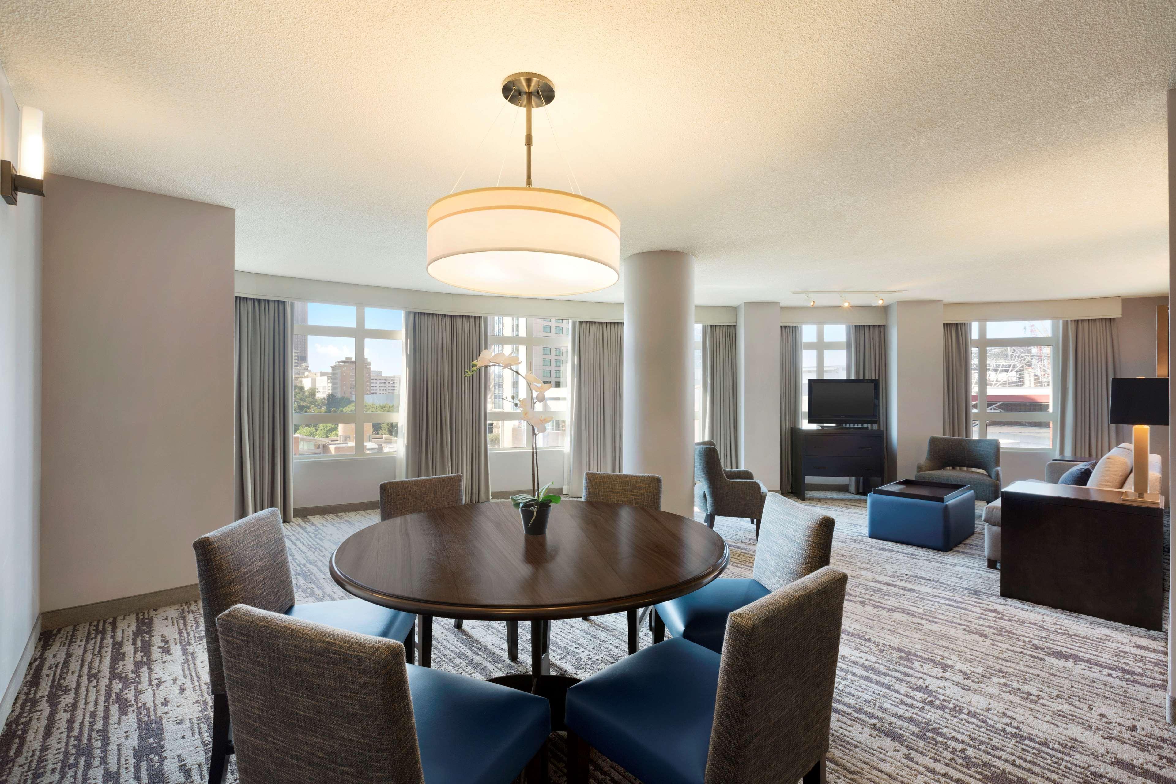 Embassy Suites By Hilton Atlanta At Centennial Olympic Park Экстерьер фото