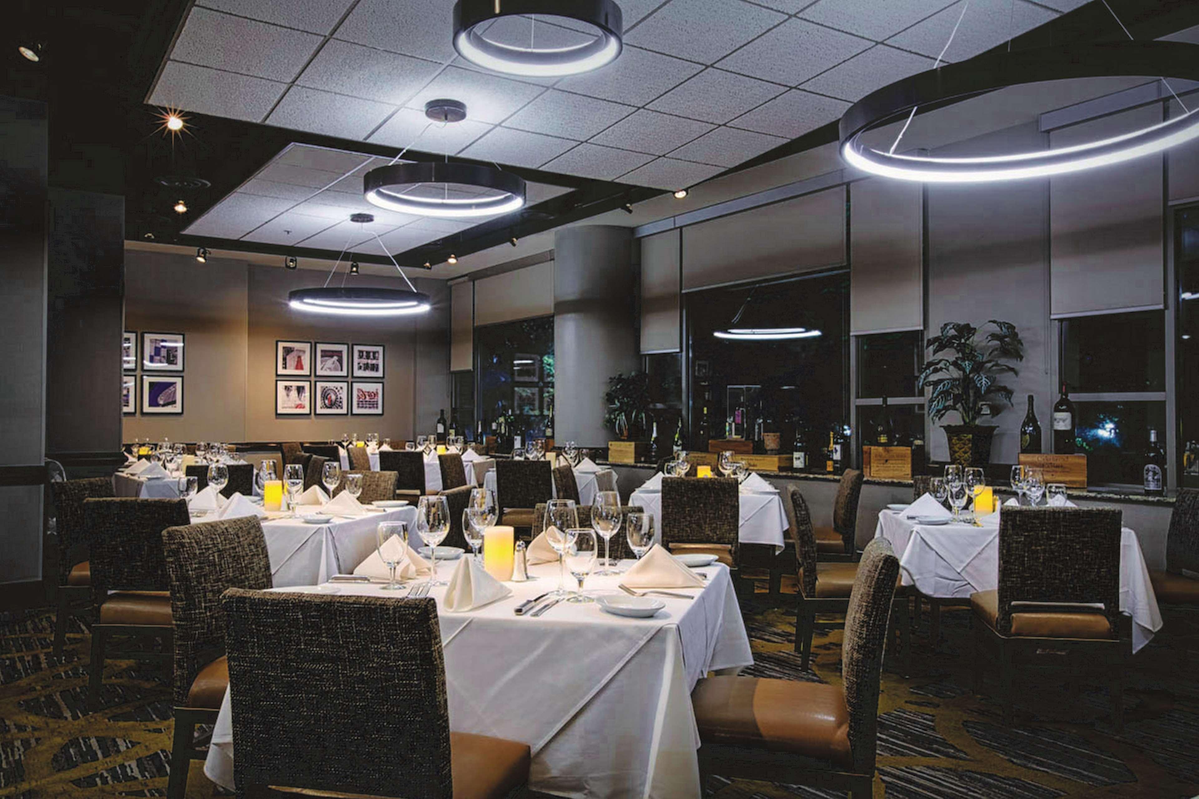 Embassy Suites By Hilton Atlanta At Centennial Olympic Park Экстерьер фото