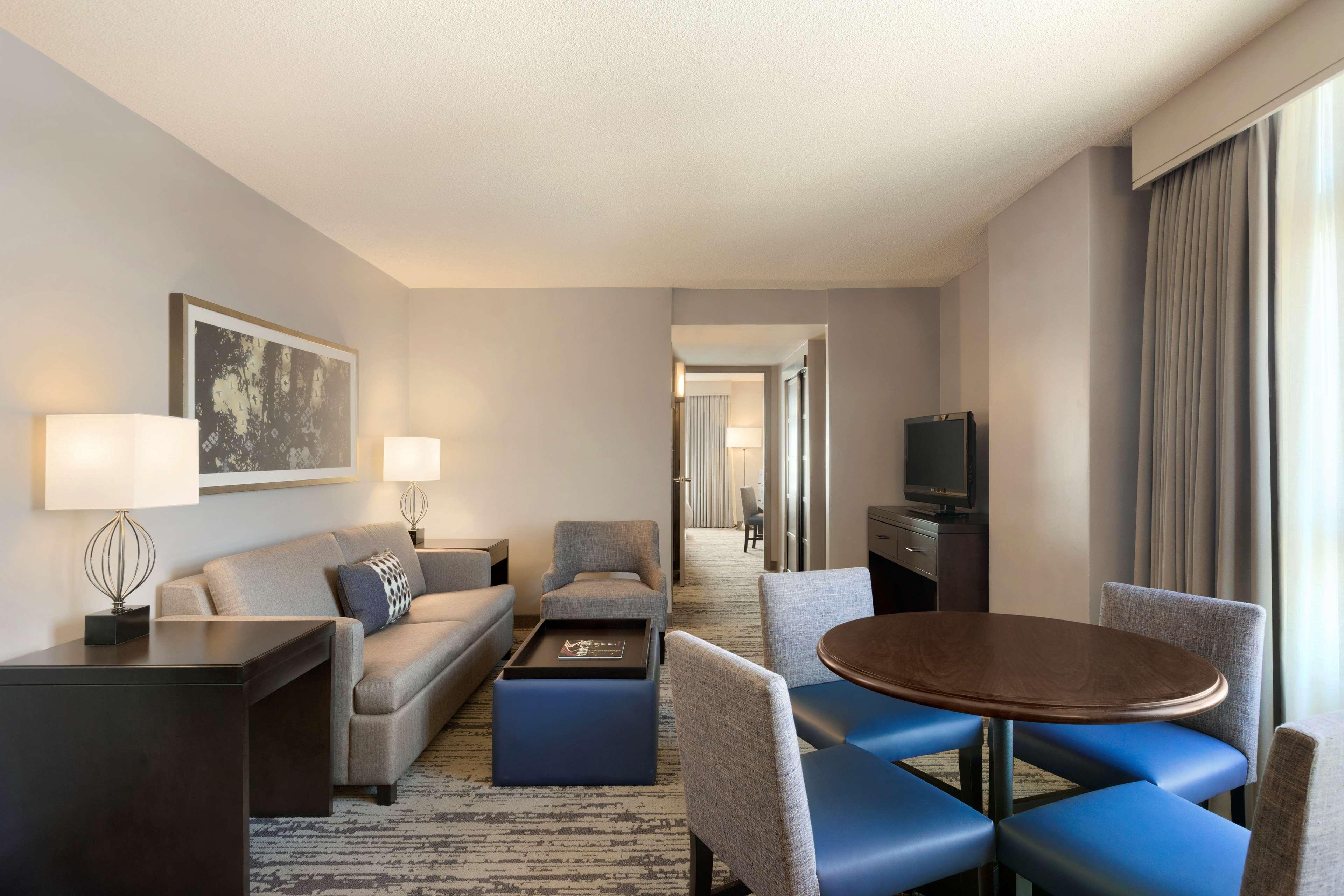 Embassy Suites By Hilton Atlanta At Centennial Olympic Park Экстерьер фото