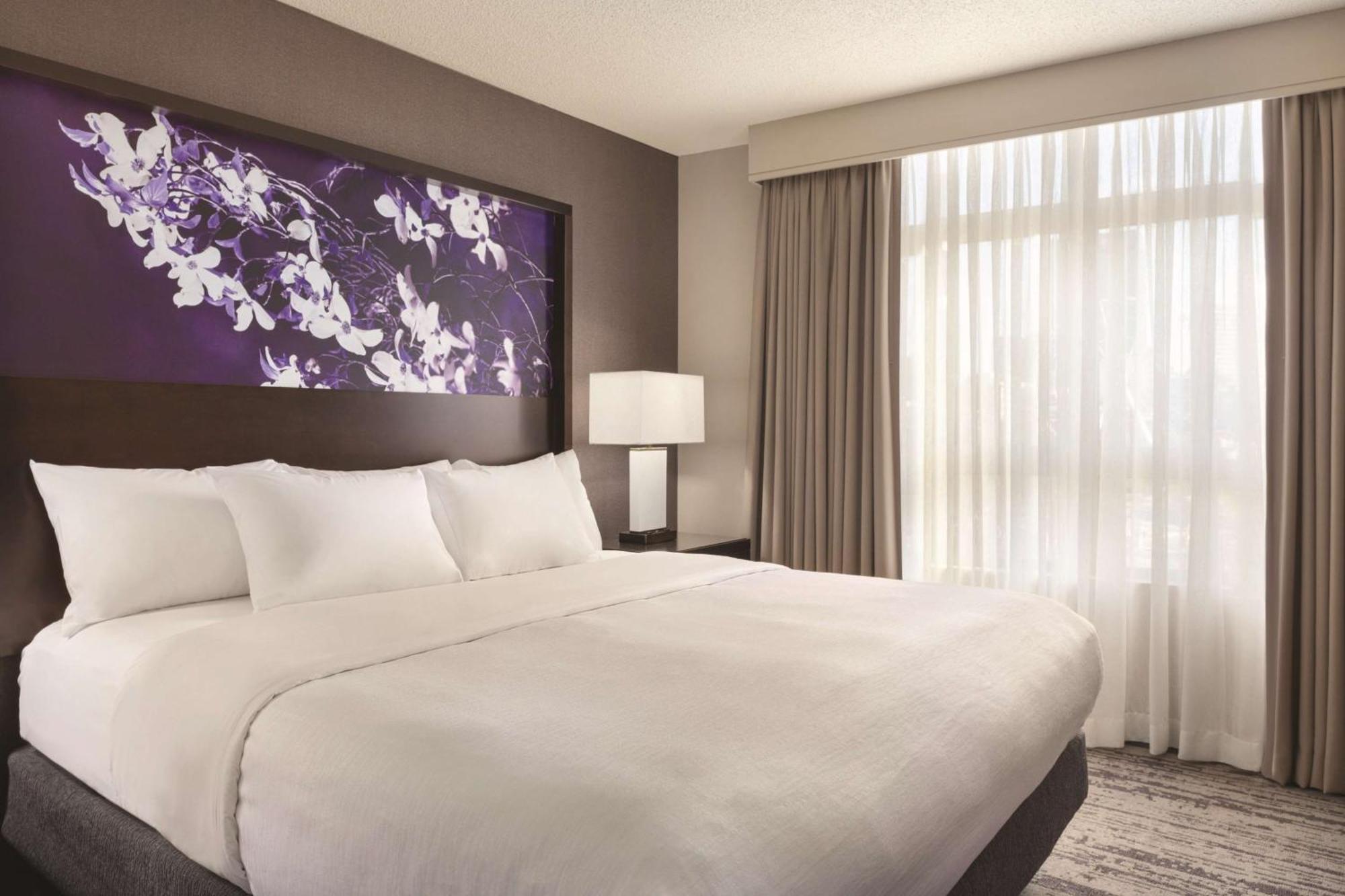 Embassy Suites By Hilton Atlanta At Centennial Olympic Park Экстерьер фото