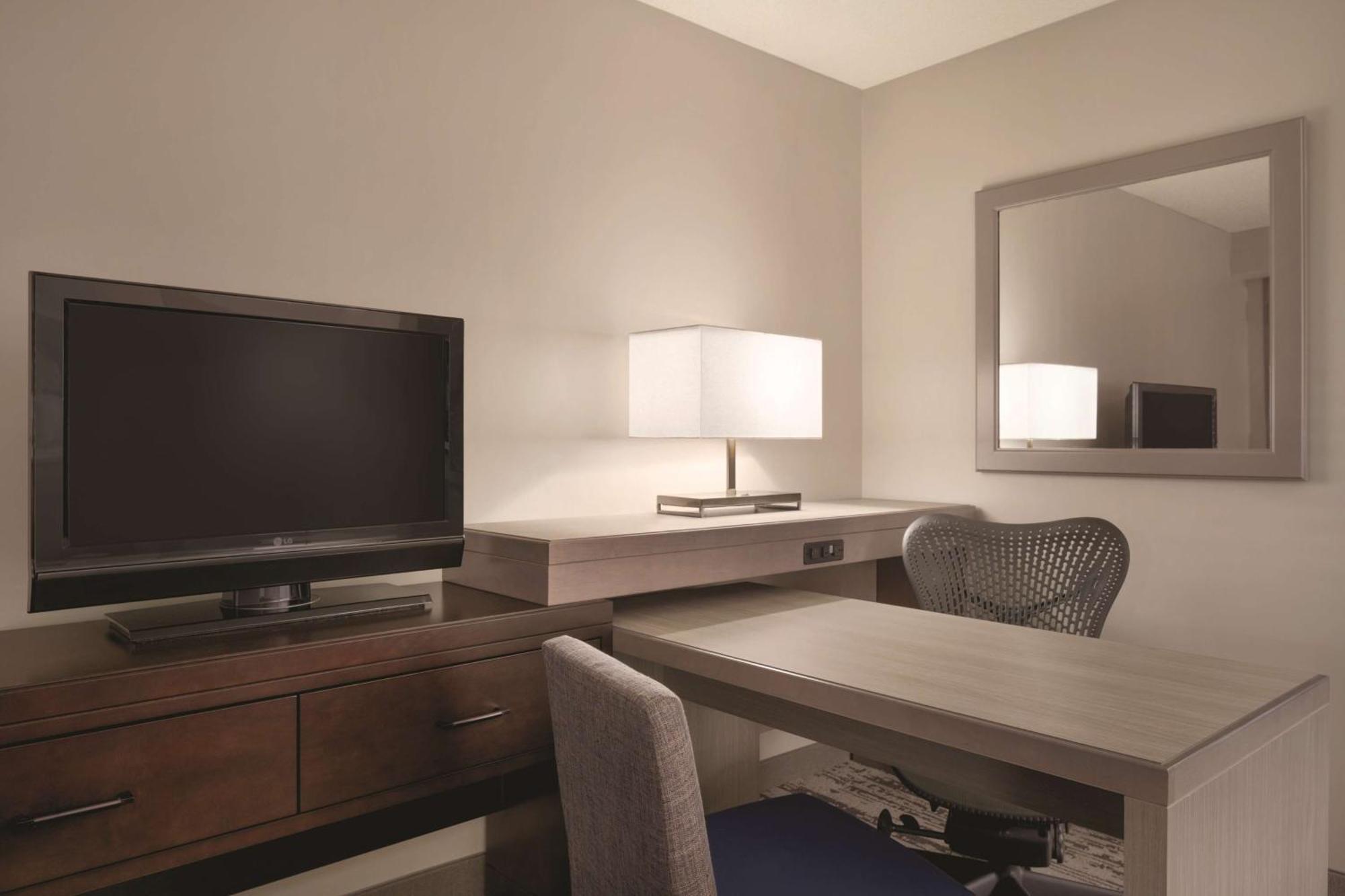 Embassy Suites By Hilton Atlanta At Centennial Olympic Park Экстерьер фото
