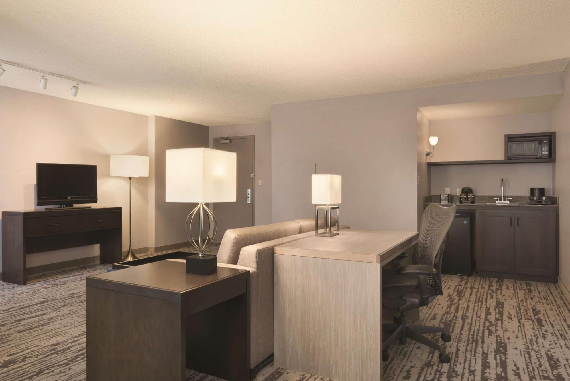 Embassy Suites By Hilton Atlanta At Centennial Olympic Park Экстерьер фото